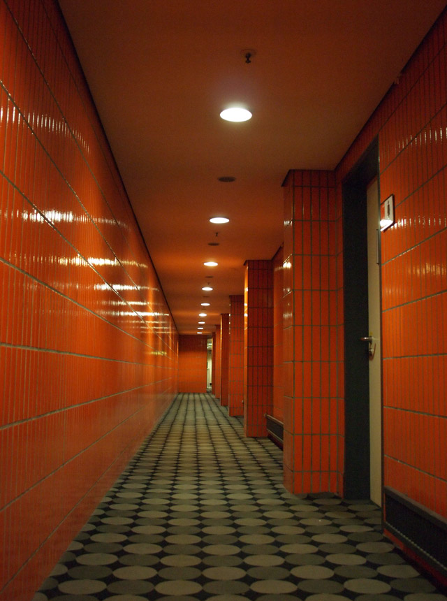 An orange eerie hallway at the ICC Berlin.